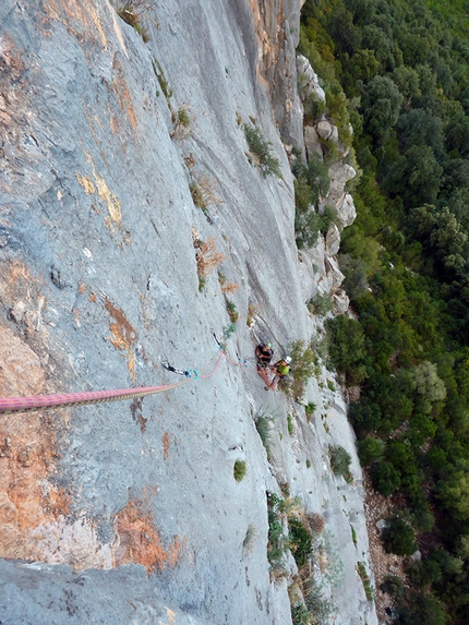 Sardegna news #17 (novità in Supramonte) - Sul secondo tiro di Attenti a quei due, Monte Oddeu