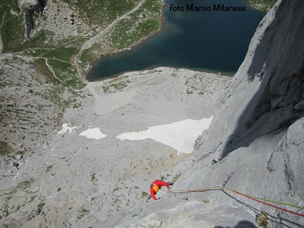 Passo Volaia, Alpi Carniche - In arrampicata sopra il Lago Volaia, Passo Volaia, Alpi Carniche