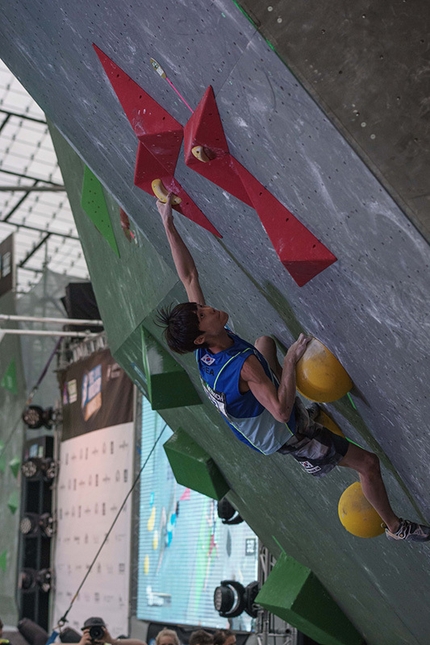Bouldering World Cup 2015 - Munich - Jongwon Chon at the Bouldering World Cup 2015 in Munich