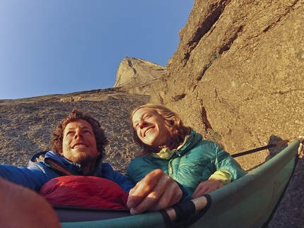 Piteraq, Ulamertorsuaq, Greenland - Silvan Schüpbach and Bernadette Zak climbing Piteraq, Ulamertorsuaq, Greenland: bivy at the base of the wall