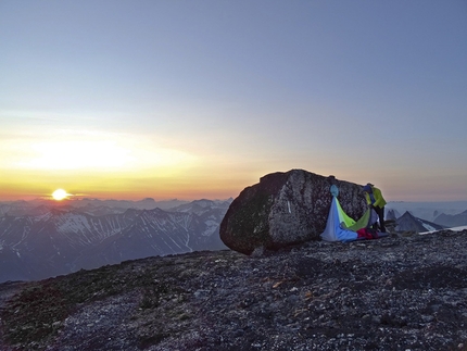 Piteraq, Ulamertorsuaq, Greenland - Silvan Schüpbach and Bernadette Zak climbing Piteraq, Ulamertorsuaq, Greenland: bivy on the summit