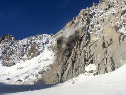 Tour Ronde, Mont Blanc - The rockfall on Tour Ronde, Mont Blanc