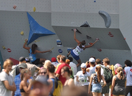 IFSC World Youth Championships, day one bouldering report