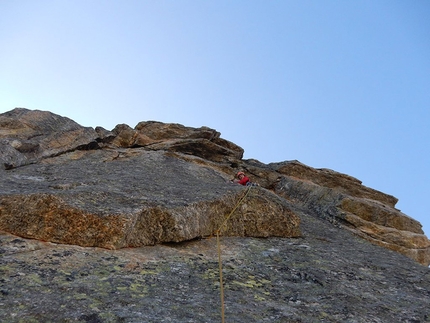 Valle dell'Orco, Pilastro Zec - Pilastro Zec (250m, 6a+), Valle dell'Orco (Andrea Barone, Fabio Ventre 07/2015)
