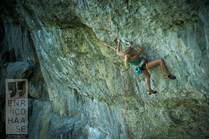 Lena Herrmann, Frankenjura, Germania - Lena Herrmann su Father and son 8c, Frankenjura, Germania