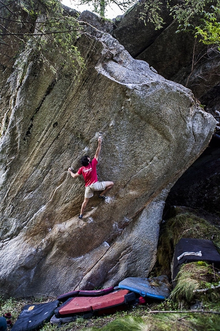 Valle dell'Orco boulder - Bouldering in Valle dell'Orco, italy