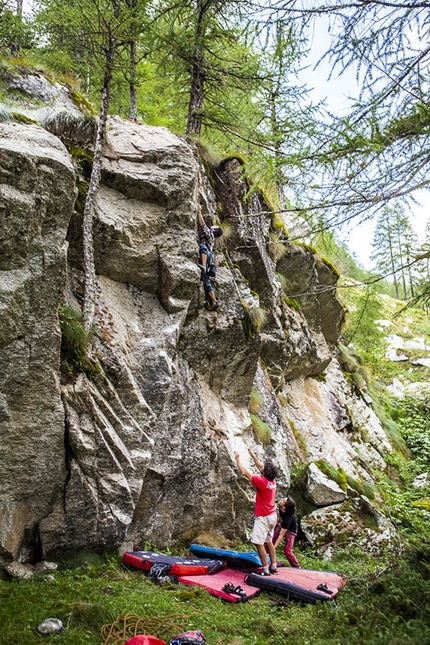 Valle dell'Orco boulder - Bouldering in Valle dell'Orco, italy