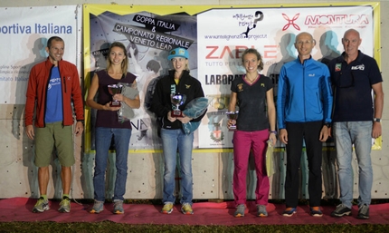 Coppa Italia Lead 2015, Padova - Podio femminile della tappa di Padova: 2. Martina Blanchet 1. Jenny Lavarda 3. Claudia Ghisolfi, con Maurizio Camporese (Presidente Intellighenzia Project ASD), Luca Zable, (Presidente Associazione Arrampicata Sportiva Padova), Armando De Poli, (Presidente di giuria)
