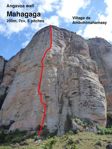Tsaranoro, Madagascar - Mahagaga (7c+, 250m), Angavoa Wall, Madagascar. Rakotomalala Herynony Samuel, Sean Villanueva 08/2015. I tiri 7a, 6a+, 7c+, 6b, 6c