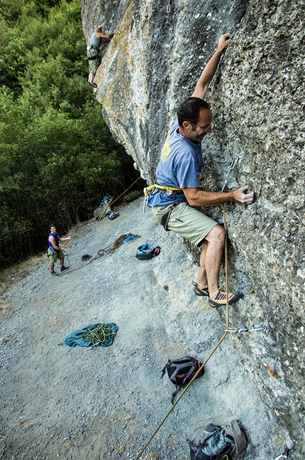 La Terrazza, Pietrabissara, Liguria - Charlie Cabella climbing his Stop chemtrails 7b ay La Terrazza, Pietrabissara, Liguria