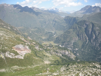 Cima della Freghera, Val Formazza, Alpi Lepontine, Tommaso Salvadori, Claudio Castiglione - Cima della Freghera: prima rotpunkt di Il Sale della Terra (Tommaso Salvadori, Claudio Castiglione 06/2015)