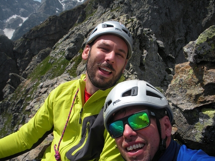 Cima della Freghera, Val Formazza, Alpi Lepontine, Tommaso Salvadori, Claudio Castiglione - Cima della Freghera: Tommaso Salvadori e Jimmy Palermo alla fine della via Invictus