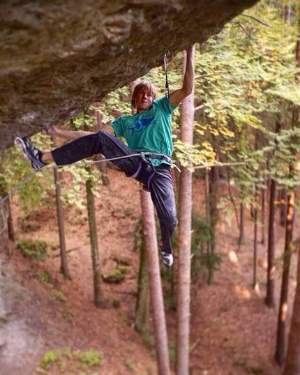 Alexander Megos shines on Supernova 9a+/b , the hardest climb in the Frankenjura