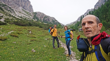 50 anni son volati, 25 regalati - Monte Fibbion (Dolomiti del Brenta) - Risalendo la Valle dei Cavai