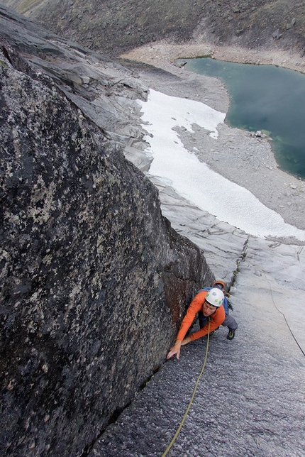 Bilibino, Siberia, Chris Fitzgerald, Natasha Sebire, Gemma Woldendorp - Finger Crack Cirque e Weasel Tower, Bilibino: Chris Fitzgerald, Natasha Sebire e Gemma Woldendorp