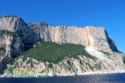 Major rockfall onto Selvaggio Blu in Sardinia