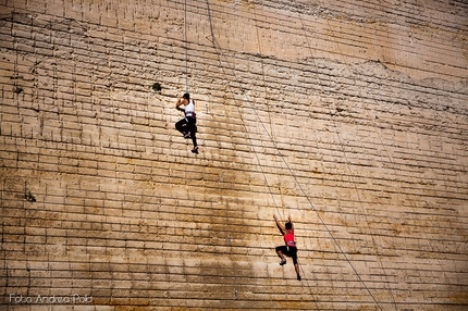 L’Acqua e la roccia, meeting di arrampicata a Monteleone Roccadoria (Sardegna) - Durante la 10° edizione di L’Acqua e la roccia, il meeting di arrampicata a Monteleone Roccadoria (Sardegna)