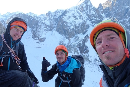 Pic Sans Nom, Le Prestige des Écrins - During the first ascent of Le Prestige des Écrins, (1000m, V, M6+, 6a, Benjamin Brochard, Fred Degoulet, Jonathan Joly 19 - 21/10/2015) Pic Sans Nom (3913m), Ecrins, France. Day 2