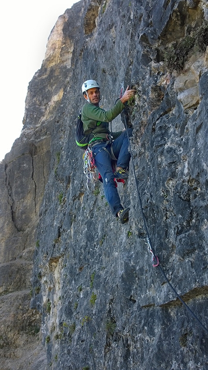 Monte Macaion, Oliver Renzler - Olli's Meisterwerk (500m, 7b), Monte Macaion: Roland Mittersteiner sul sesto tiro