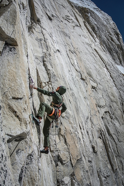 Bhagirathi IV - parete Ovest - spedizione Ragni di Lecco - Luca Schiera durante il primo tentativo alla parete Ovest del Bhagirathi IV