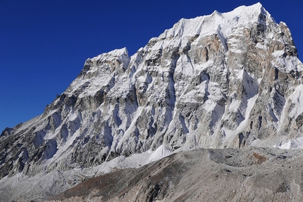 Dazampa Tse, Nepal - Dazampa Tse  (6293m) Nepal: À la verticale de la peine (17/10/2015 & 18/10/2015 Mathieu Détrie, Julien Dusserre, Pierre Labbre, Mathieu Maynadier.