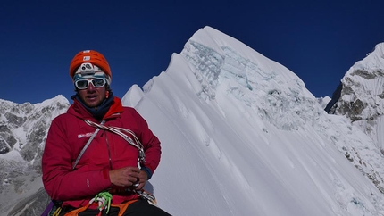 Dazampa Tse, Nepal - Dazampa Tse  (6293m) Nepal: À la verticale de la peine (17/10/2015 & 18/10/2015 Mathieu Détrie, Julien Dusserre, Pierre Labbre, Mathieu Maynadier.