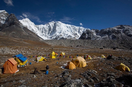 Dazampa Tse, Nepal - Dazampa Tse  (6293m) Nepal: À la verticale de la peine (17/10/2015 & 18/10/2015 Mathieu Détrie, Julien Dusserre, Pierre Labbre, Mathieu Maynadier.