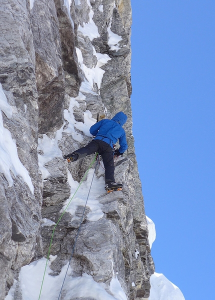 Gave Ding, Nepal, Mick Fowler, Paul Ramsden - Mick Fowler and Paul Ramsden during the first ascent of Gave Ding 6571m in Nepal (ED+ 1600m, 7 days)