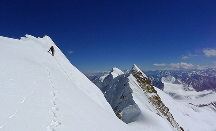 Gave Ding, Nepal, Mick Fowler, Paul Ramsden - Mick Fowler in prossimità della cima Gave Ding, 6571m in Nepal (ED+ 1600m, 7 giorni), salita insieme a e Paul Ramsden