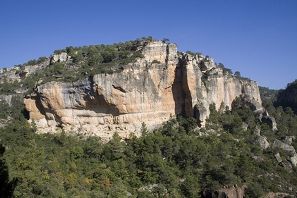 Odi social 8c+ a Siurana per Gabriele Moroni