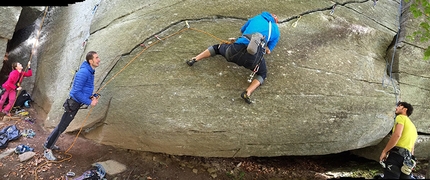 Cadarese trad crack climbing - Cadarese trad climbing: the diagonal crackline of Io non parlo inglese