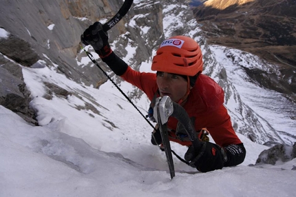 Ueli Steck Eiger speed record video