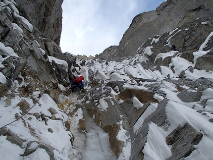 Lachit valley, Tagas, Karakorum, Pakistan, Tomasz Klimczak, Maciej Bedrejczuk, Marcin Wernik, Maciej Janczar - Lachit valley, Tagas, Karakorum:  Polish Couloir - arrampicata di misto dopo il primo bivacco