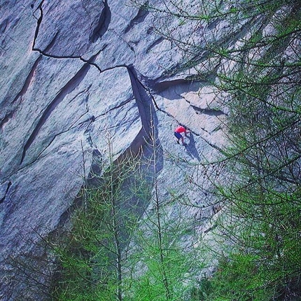 Alex Honnold, Valle dell' Orco - Alex Honnold climbing Fessura della disperazione free solo at the Sergent crag in Valle dell'Orco, Italy