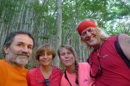 Spigolo Irena Sendler, Monte Penna, Appennino - Foto di gruppo (da sx): Eugenio Pinotti, Anna Rita, Anna Perka, Giuseppe Foscili