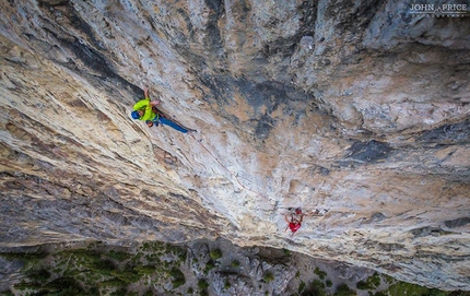 Sonnie Trotter libera Blue Jeans Direct a Mount Yamnuska in Canada