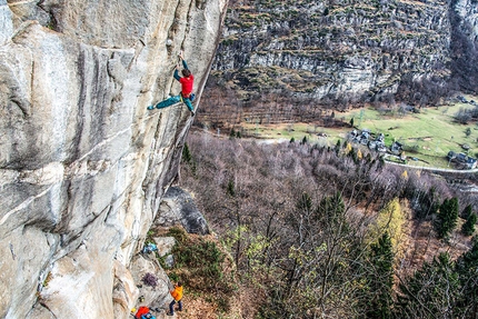 Jacopo Larcher, Osso - Jacopo Larcher making the third ascent of Lapoterapia 8c, the sports climb at Osso (VB) bolted by Maurizio Pellizzon and freed in 2012 by Alessandro Manini.