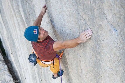 Chris Sharma, Marc Le Menestrel, Mouriès - Chris Sharma climbing Magie blanche 8b+ at Mouriès, France