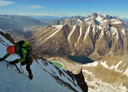 Cerro San Lorenzo, Patagonia, Dejan Koren, Boštjan Mikuž, Rok Kurinčič, Domen Petrovčič, Domen Kastelic - Cerro San Lorenzo, Patagonia: