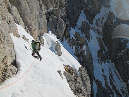 Gran Sasso: Tre Spalle Corno Piccolo enchainment - The traverse towards the first shoulder