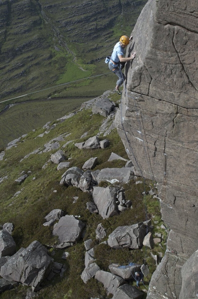 Dave Macleod sale una nuova via a Torridon, Scozia