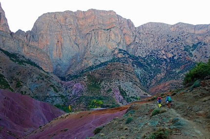 Taghia, Marocco, Carlo Cosi, Enrico Geremia, Nicolò Geremia - Gole di Taghia, Marocco: i colori arcobaleno di Taghia