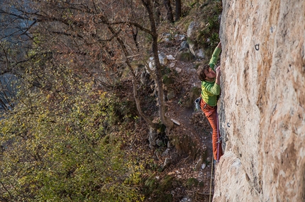 La Gusela di Cismon, arrampicata in Valbrenta - Diego Toigo su Hurricane, 7c