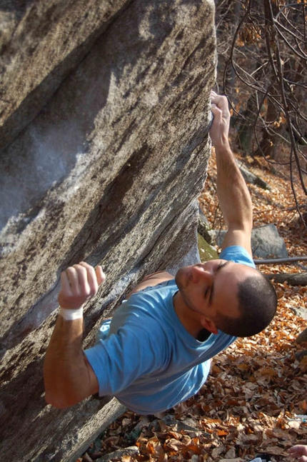 Productive bouldering season for Andrea Pavan