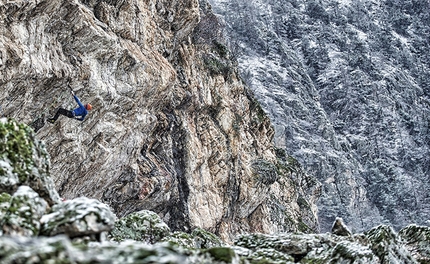 Ice Climbing Ecrins - From 14 - 17 January 2016 Argentière - La Bessée will host the 26th edition of Ice Climbing Ecrins, the classic international ice climbing meeting.