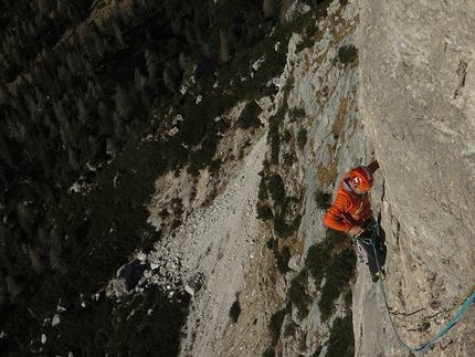 Rondò Veneziano, Torre Venezia (Civetta, Dolomites) - Emanuele Pellizzari climbing Rondò Veneziano on Torre Venezia, Civetta, Dolomites