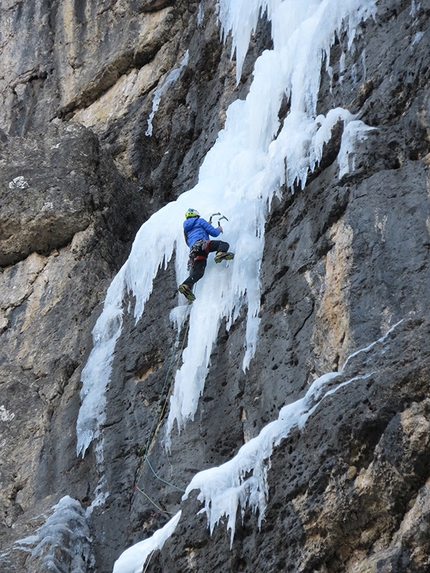 Mur del Pisciadu, Sella, Dolomites - Manuel Baumgartner and Martin Baumgärtner on 30/12/2015 during the probable first ascent of the Mur del Pisciadù Eisfall (V+/M6/WI6), Sella, Dolomites.