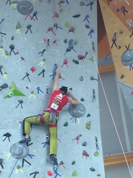 conTatto Verticale, arrampicata per non vedenti - Matteo Stefani Coopa Italia 2014 Palabraccini Torino