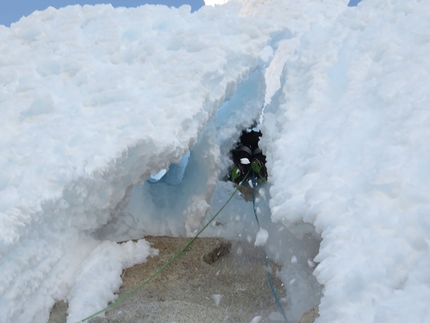 Psycho Vertical, Torre Egger, Patagonia - Psycho Vertical, Torre Egger, Patagonia