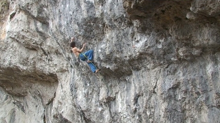 Video: Adam Ondra repeating Modified 9a+ in Frankenjura